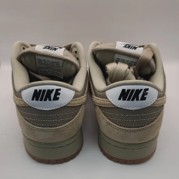 NEW Nike SB Dunk Low Pro B Sneakers - Parachute Beige Sz Men's 9 Women's 10.5